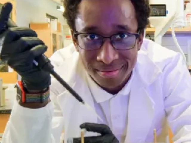 Chaz DeCouteau - UROC Scholar